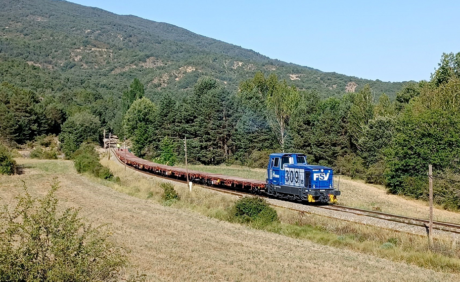 DESMONTAJE GENERAL EN EL TRAMO AYERBE-CALDEARENAS PARA LA RENOVACIÓN DE VÍA