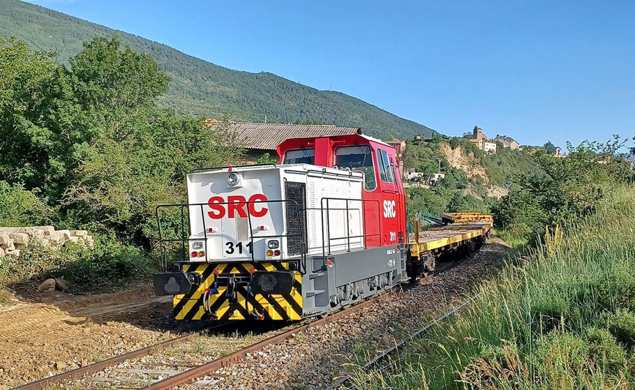 DESMONTAJE GENERAL EN EL TRAMO JACA-CANFRANC PARA LA RENOVACIÓN DE VÍA